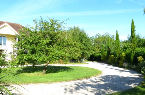 Milly-la-Foret Cottage | Cozy Loft: new, quiet, garden, BBQ, river, pkg . Milly-la-Foret