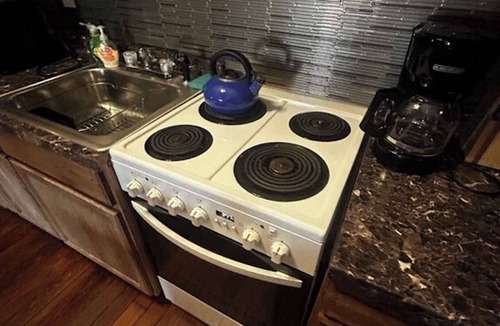Tyler Park Apartment | Cozy Loft-Style Studio! Sleeps 4