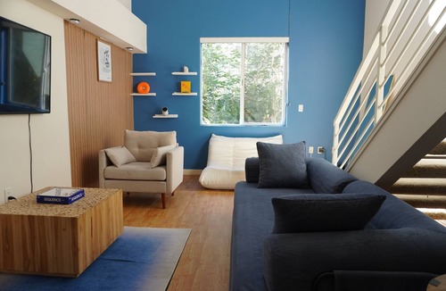 Downtown Apartment | Cozy Loft superb Glendale with Parking , gym and Jacuzzi!