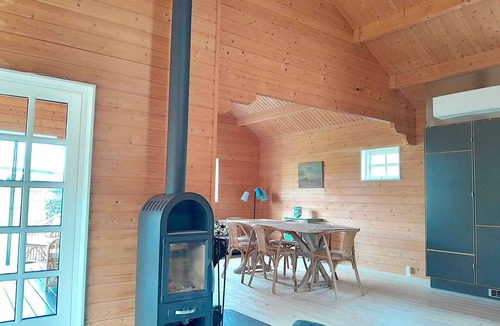 Strøby Ladeplads House | Cozy log cabin near beach and forest