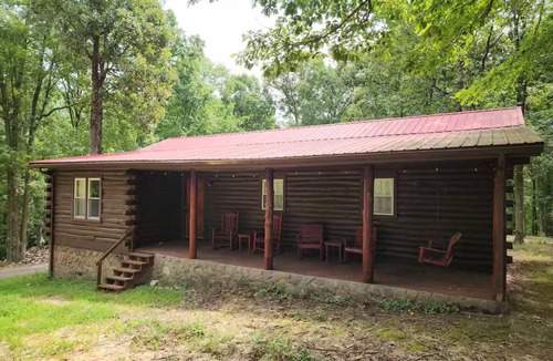 Grand Rivers Cabin | Cozy Log Cabin Retreat