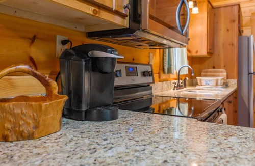 Raleigh Cabin | Cozy Log Cabin Tiny Home Near Raleigh – Perfect for Monthly Stays