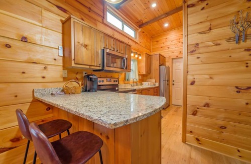 Raleigh Cabin | Cozy Log Cabin Tiny Home Near Raleigh – Perfect for Monthly Stays