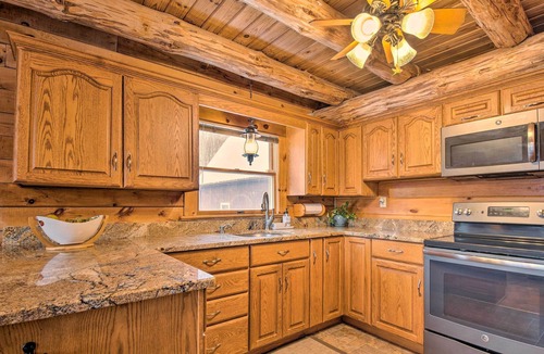 South New Berlin Cabin | Cozy Log Cabin on 19 Acres, 20 Mi to Oneonta!
