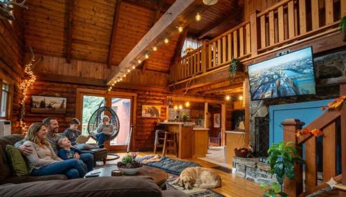 Northfield House | Cozy Log Cabin- W Fireplace