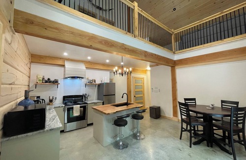 Faraday Cabin | Cozy Log Cabin w/Lake Access. Pet Friendly