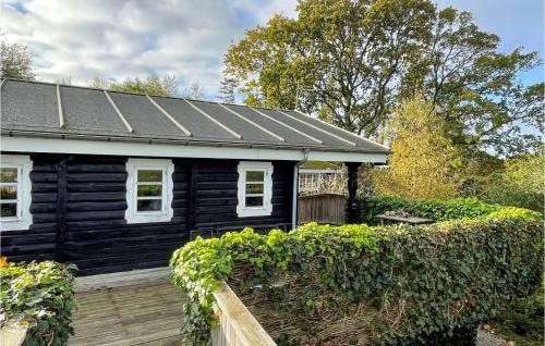 Bønnerup Strand House | Cozy Log Cabin With A Panoramic View