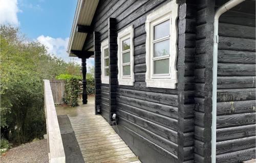 Bønnerup Strand House | Cozy Log Cabin With A Panoramic View