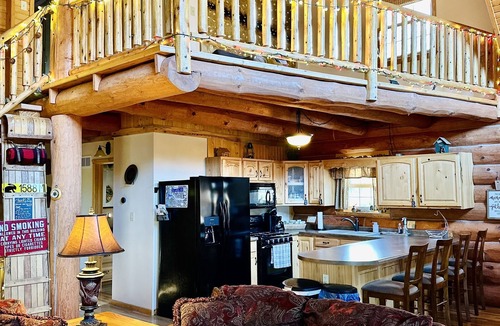 Rome Cabin | Cozy Log Cabin with fireplace, pool table, deck, and spacious kitchen!