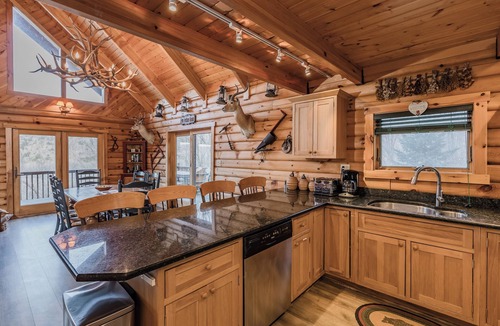 Margaretville Cabin | Cozy Log Home on 50 Acres