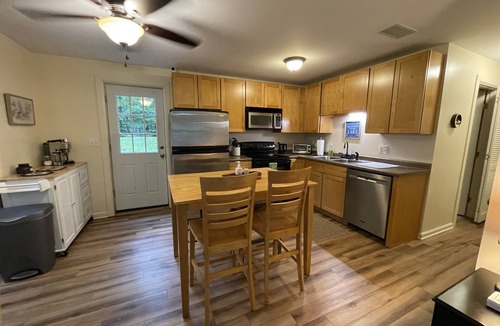 Rome House | Cozy Long Pond Cottage: community access, private mooring & shared dock.