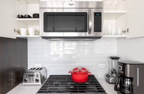 Downtown Chicago Apartment | Cozy Loop 1BR, w/W/D, Gym, nr Chicago Riverwalk by Blueground
