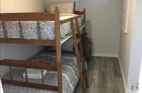 Barrie House | Cozy Lower Unit Barrie