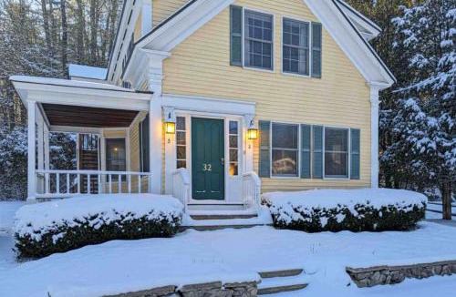 Ludlow Apartment | Cozy Ludlow Escape