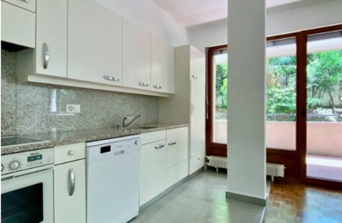 Paradiso Apartment | Cozy Lugano Retreat with Attractions & Beach Access
