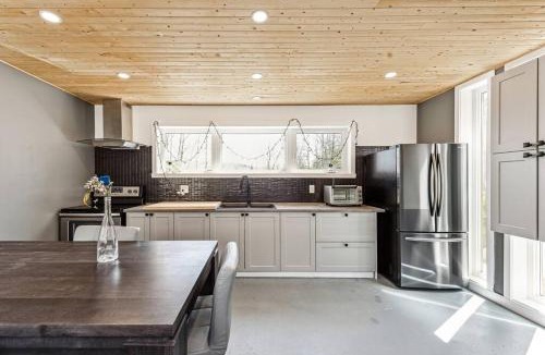 Grenville-sur-la-Rouge Ski Chalet | Cozy, luminous and charming retreat