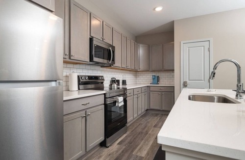 Whitestown Apartment | Cozy Lux Haven Whitestown