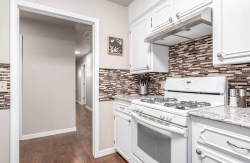 Fort Smith House | Cozy Luxe 3BR Ranch/Huge Yard/East Fort Smith