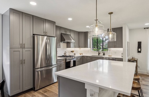 Richardson House | Cozy Luxe Home -Next to UTD + Near Downtown Dallas