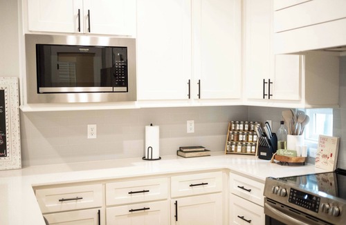 Fayetteville House | Cozy Luxe Stay Walk to any HOGS Stadium