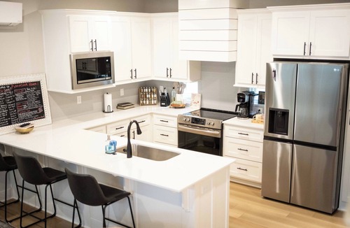 Fayetteville House | Cozy Luxe Stay Walk to any HOGS Stadium