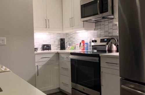 Missouri City Apartment | Cozy Luxury 1BR w/King Bed in Sienna