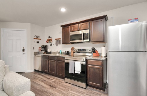 Houston House | Cozy Luxury Home, Games, King Bed, Sleeps 12