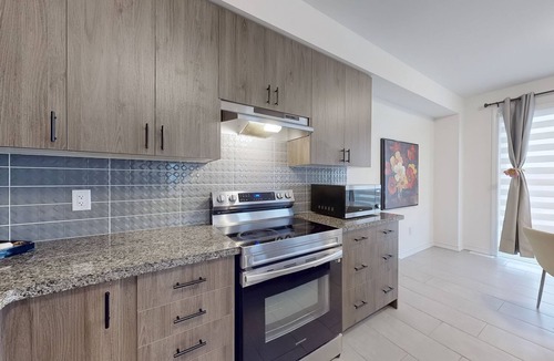 Wasaga Beach House | Cozy Luxury House in Wasaga Beach