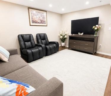 Brantford Apartment | Cozy Luxury Stay, WiFi and Fully Equipped