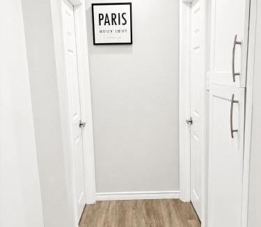 Brantford Apartment | Cozy Luxury Stay, WiFi and Fully Equipped