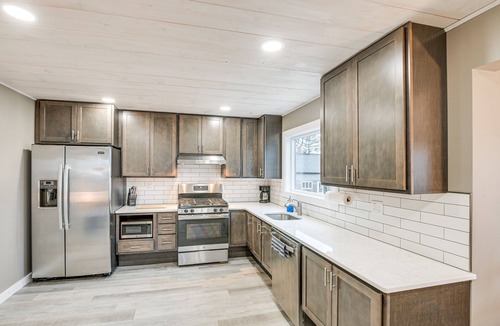 Lubec Condo | Cozy Maine Getaway: Covered Deck, Walk to Beach!