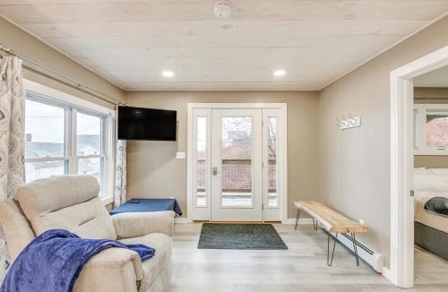 Lubec Apartment | Cozy Maine Getaway Covered Deck, Walk to Beach!