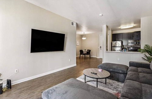 Marina del Rey Apartment | Cozy Marina Hideaway Gym, Pool & Spa Central