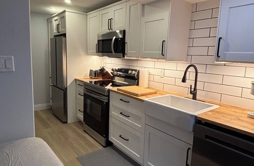 Conquerall Bank Apartment | Cozy Meadowbroo studio - Trails & beaches close by!