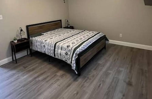 Noonday House | Cozy Meadows in Tyler Tx