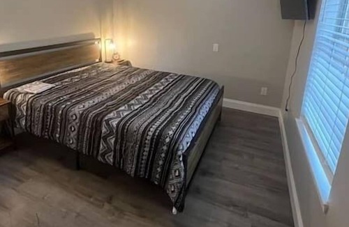 Noonday House | Cozy Meadows in Tyler Tx