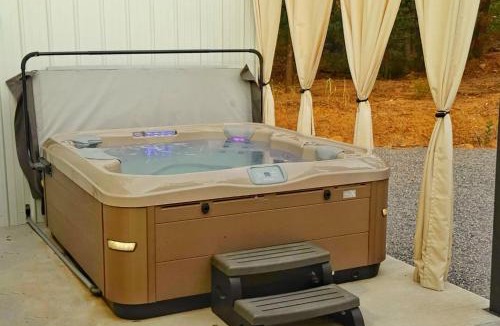 Medicine Park House | Cozy Medicine Pk Hideaway Hot Tub & Festivals BZ