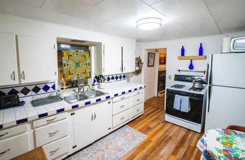 Fairhaven House | Cozy Micro-Brewery Home