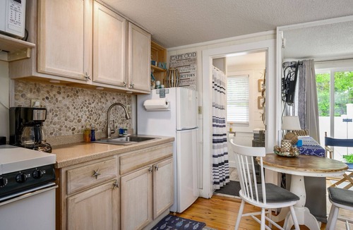 Dennis Port Condo | Cozy Mid-Cape Studio Steps to the Beach & Pool