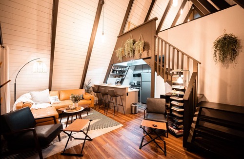 Arrowbear Lake Cabin | Cozy Mid Century A- Frame Cabin Romantic + Hot tub