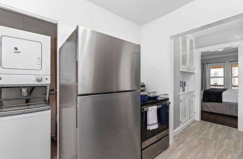 Kansas City House | Cozy Midtown Home 10 Min to Downtown KC, 12 Min to Arrowhead & world cup.