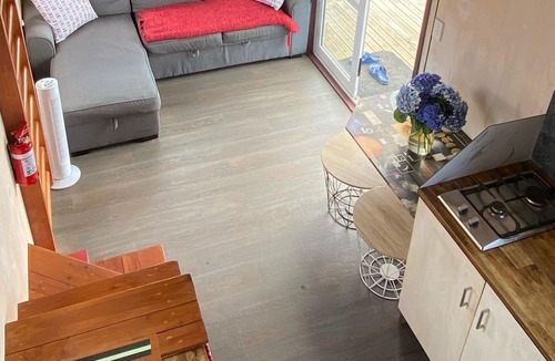 Ohaeawai Cabin | Cozy Mini Home Farm Retreat