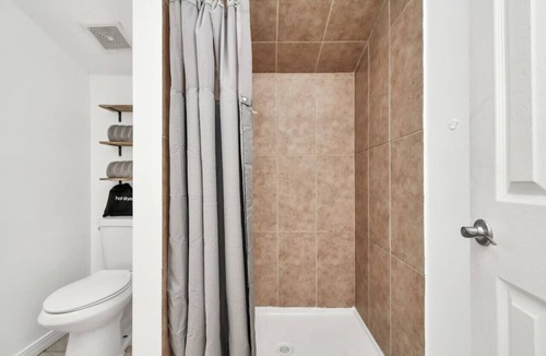 Cypress Condo | Cozy Mini-Studio: Queen Bed & Coffee Nook