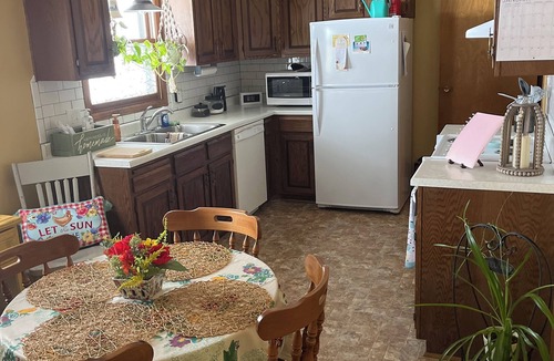 Platte City House | COZY Minutes to Weston, World Cup, other Kansas City venues.
