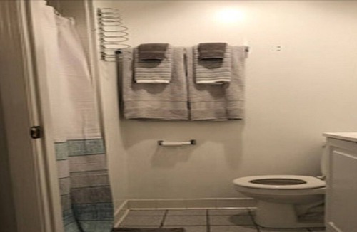 Misquamicut Apartment | Cozy Misquamicut Beach Condo