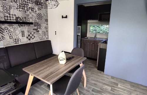 Challes-les-Eaux House | Cozy mobile home with terrace for 2 people