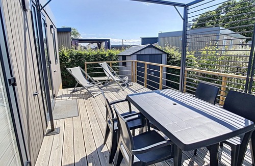 Jullouville-les-Pins House | Cozy Mobile Home for 4 with Pool, Near Beach, Shops & Attractions