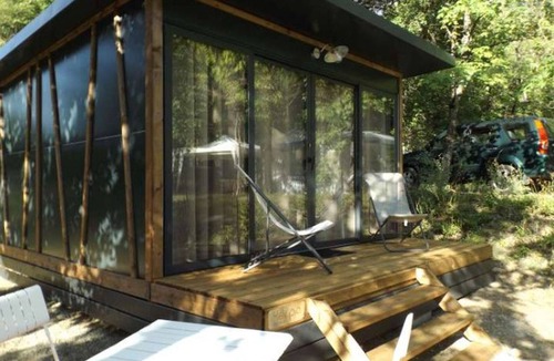 Tallard House | Cozy Mobile Home for 2 with Terrace