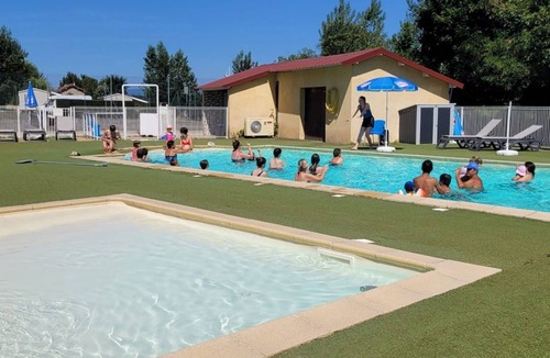 Le Grand Serre House | Cozy Mobile Home with Terrace