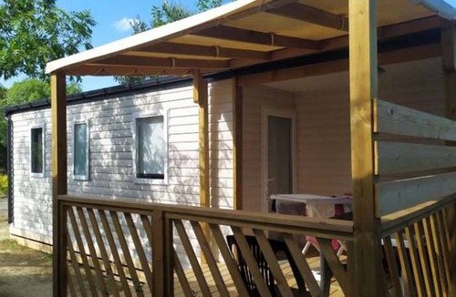 Laurens House | Cozy Mobile Home with Terrace for 8 People